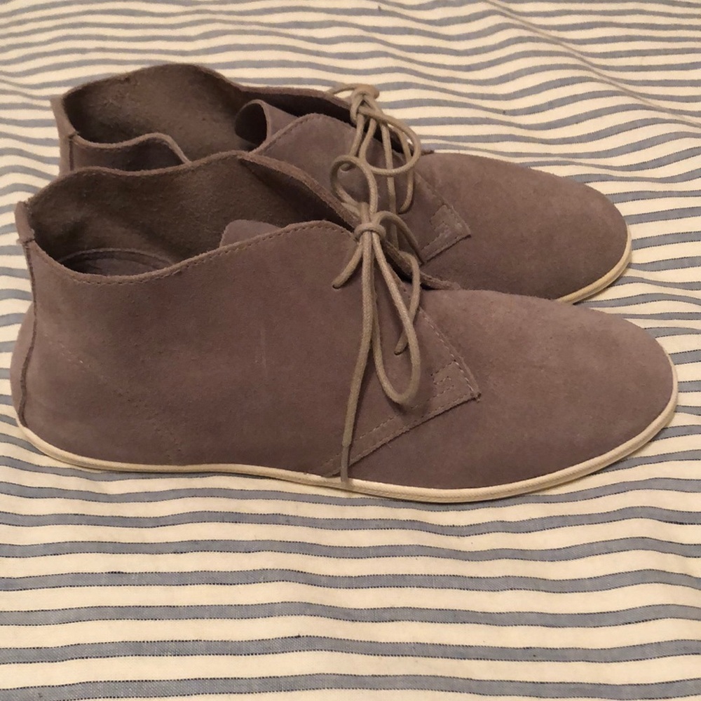 NWOT DV Dolce Vita booties